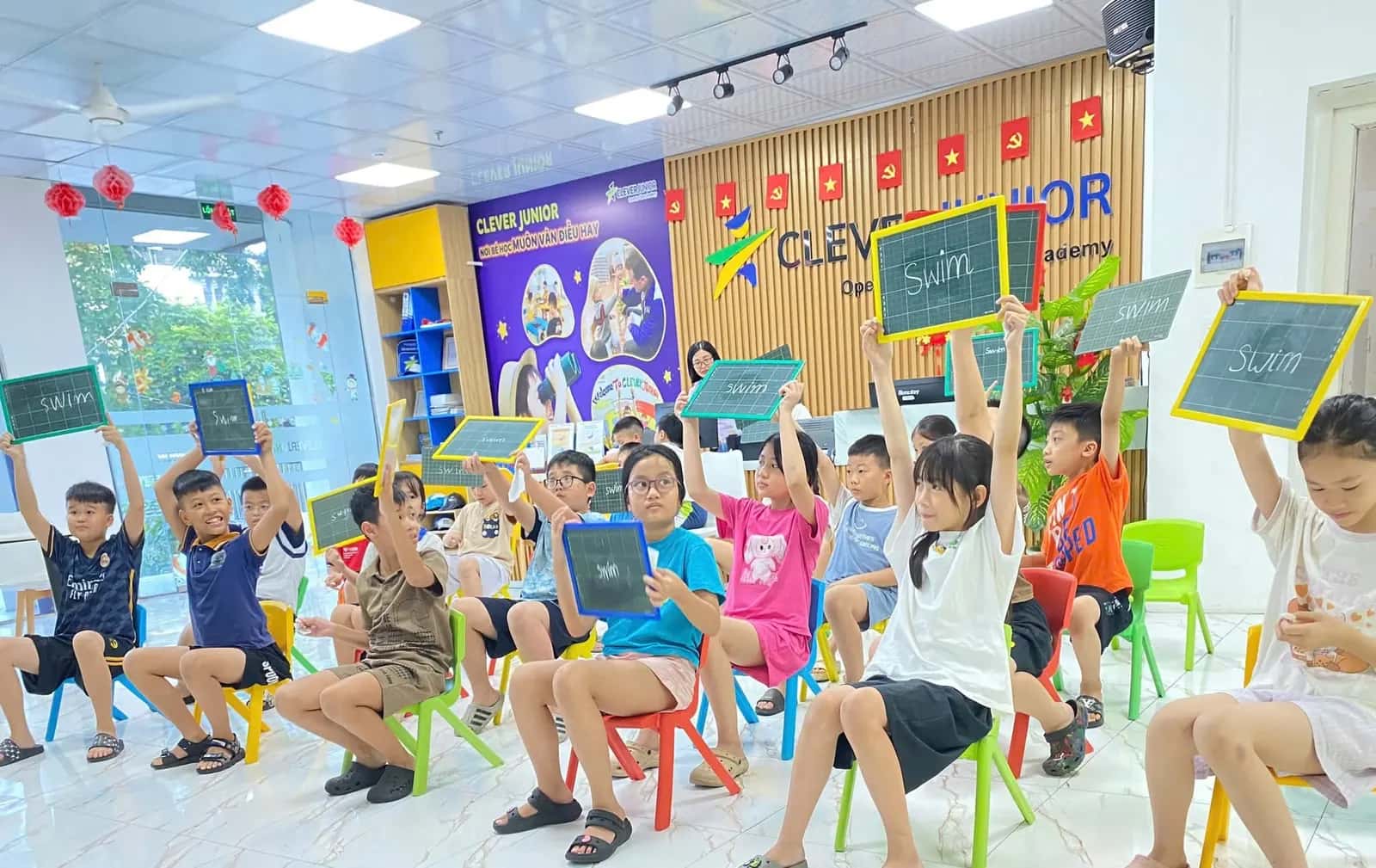 Lớp học tiếng Anh của các bé tại Clever Junior